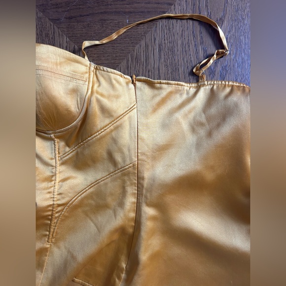 Vintage Marciano Silk Top - Picture 7 of 7